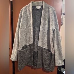 Gray Liz Claiborne Sweater size M